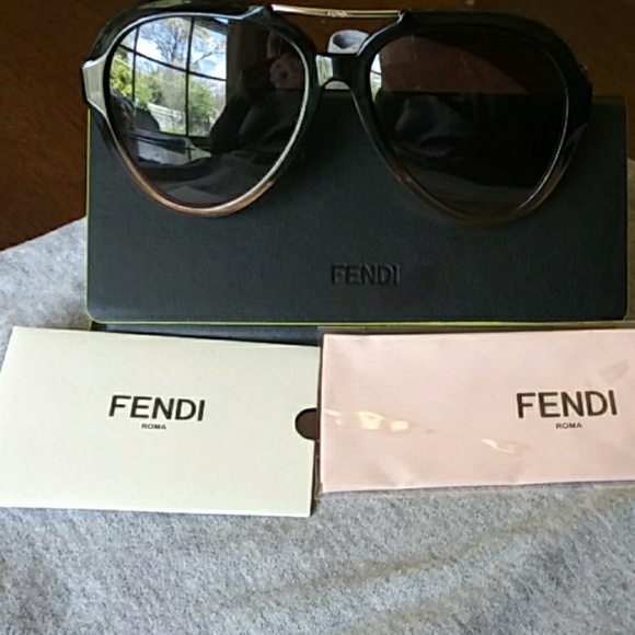 FENDI SUNGLASS WOMENS